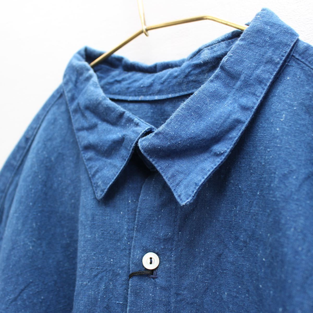 FRENCH ANTIQUE LINEN REMAKE OVER DIE DESIGN SHIRT/フランスアンティークリネンリメイクオーバーダイデザインシャツ(藍染)(メンズ)