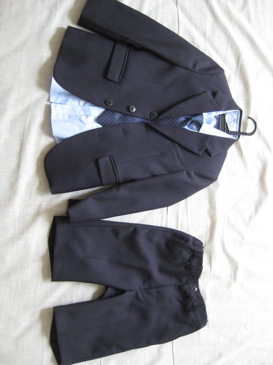 送料無料 男の子 小学生 入学式 フォーマル スーツ 紺色 120cm ジャケット、半ズボン、ワイシャツ、ネクタイ 4点セット_画像1
