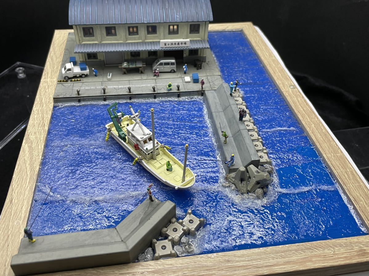 漁港の釣り人ジオラマ レジン 海 漁船 鉄道模型 漁港の釣り人ジオラマ レジン 海 漁船 鉄道模型