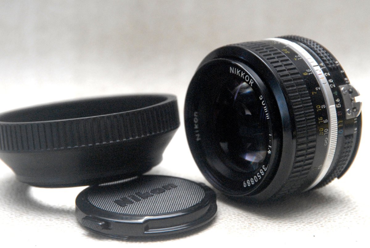Nikon ニコン 純正 NIKKOR 50mm MF 高級単焦点レンズ 1:1.4 (Ai) 綺麗な作動品_画像1