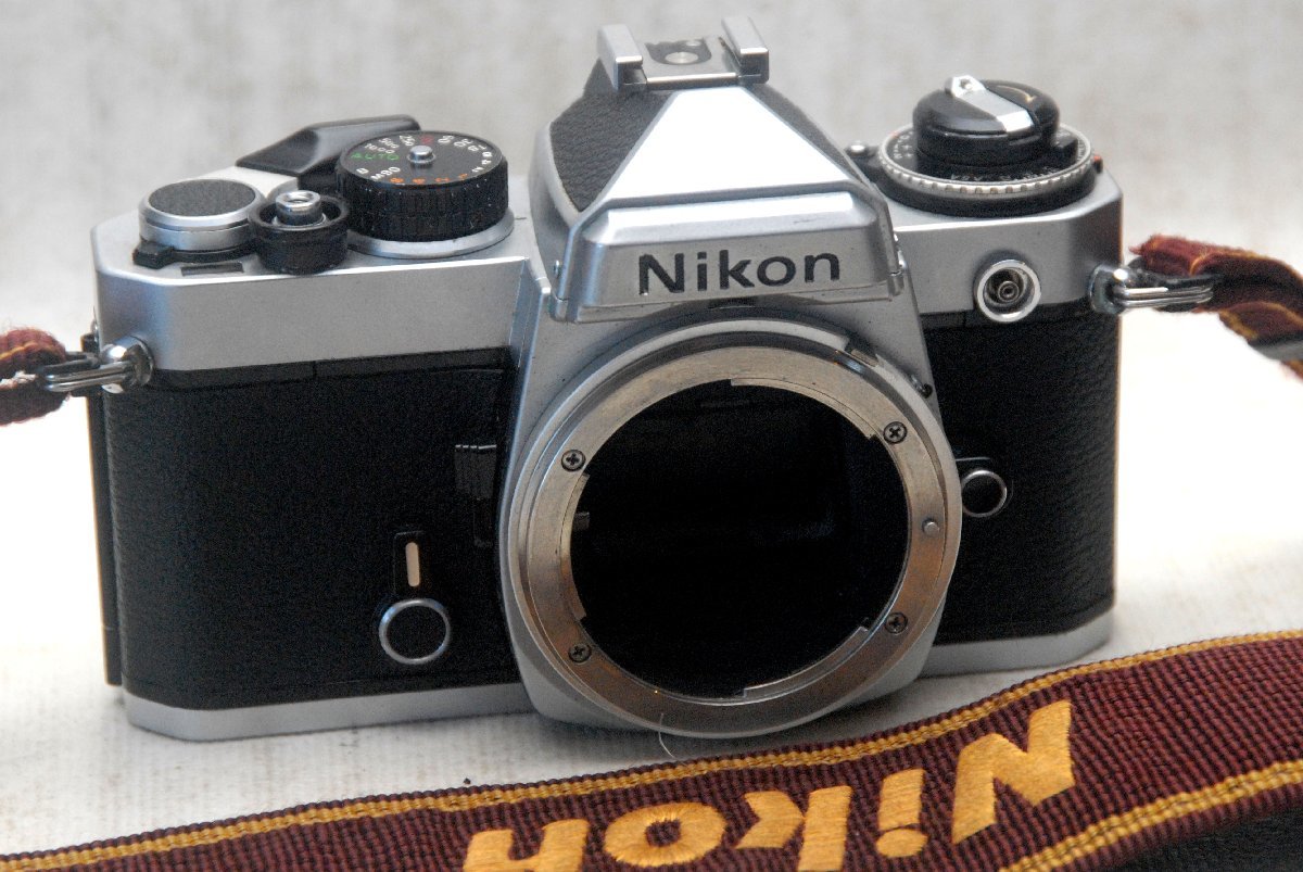 Nikon ニコン 人気の高級一眼レフカメラ FE 銀ボディ+(MF-16付) 希少