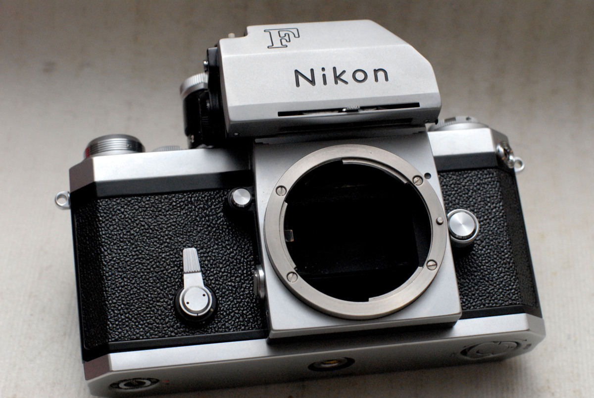 Nikon ニコン高級一眼レフカメラ F ボディ　+ フォトミックファインダーN付 （後期型）希少品（腐食無し）_画像2