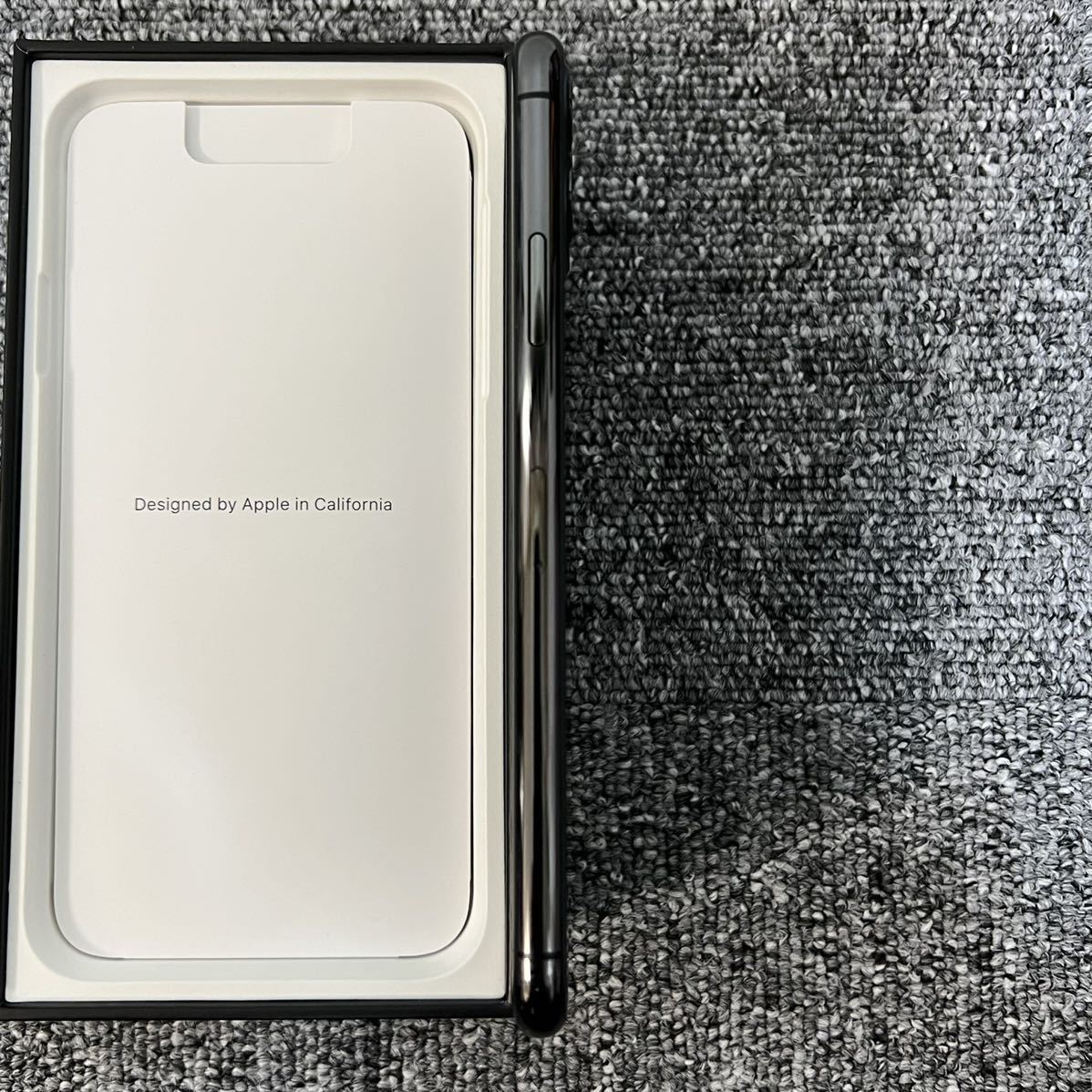 美品】Apple iPhone 11 Pro Max SIMフリー スペースグレイ 256GB