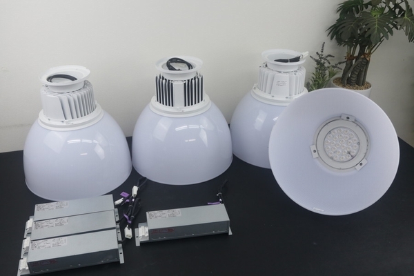 【ENDO 遠藤照明】（ERP-7469W）LED照明 ペンダントライト４点セット 19～21年製_画像1