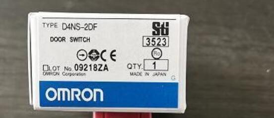 人気デザイナー OMRON 新品【東京発】10個入りセット D4NS-2DF 【６ヶ月保証】 小形セーフティ・ドアスイッチ/スライドキーユニット その他