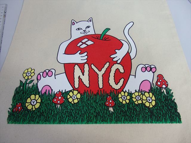 * новый товар не использовался * "губа" n dip (RIPNDIP) New York большая сумка (NY кошка )(frolida)(NATURAL CANVAS) K21