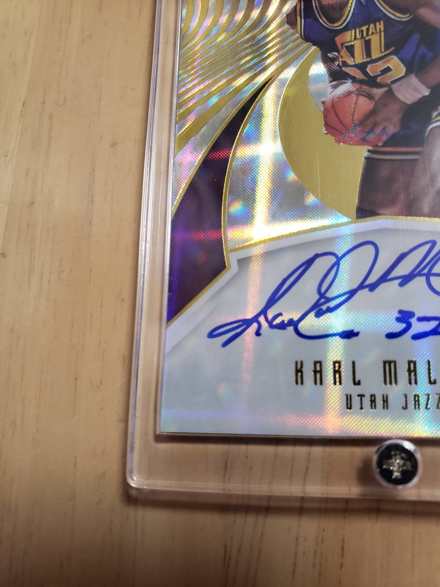 サイン 2016 -17 Panini Revolution KARL MALONE Auto / カール
