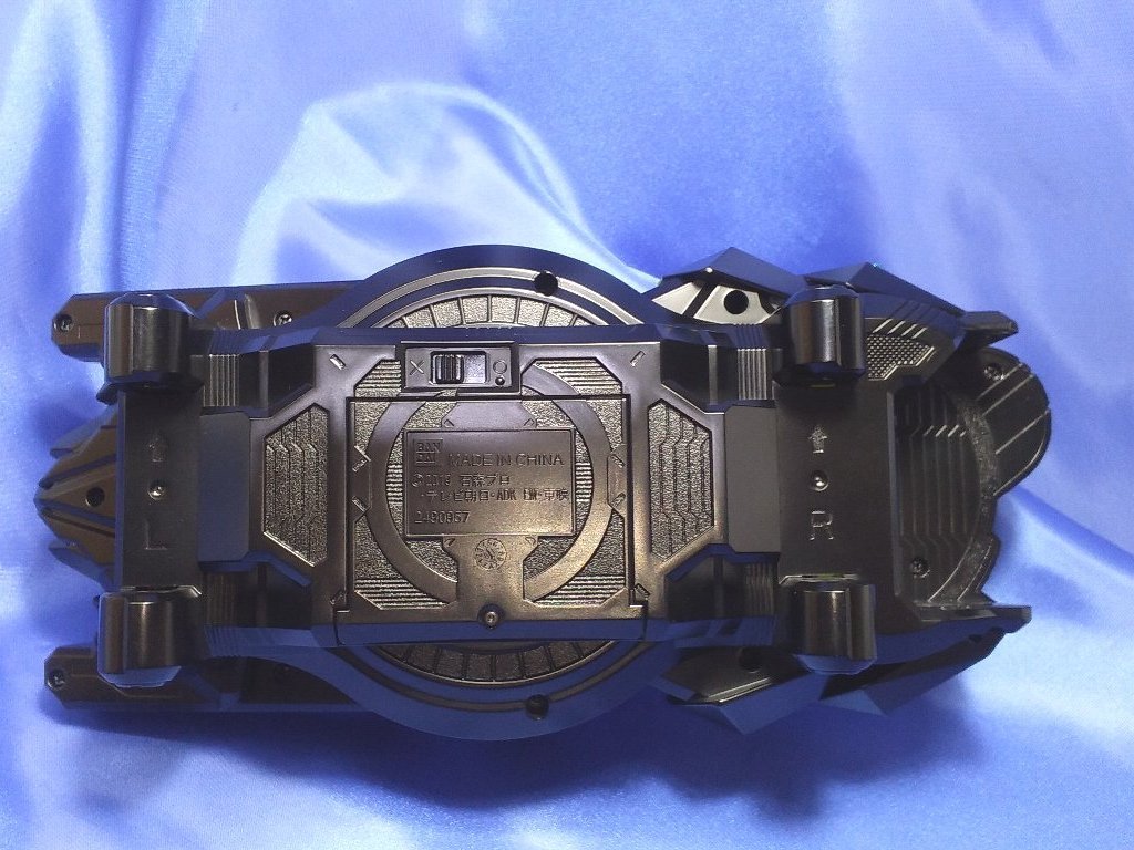仮面ライダーゼロワン イズ風ドライバー(重塗装&音量ブースト 仮面ライダーゼロワン イズ風ドライバー(重塗装&音量ブースト