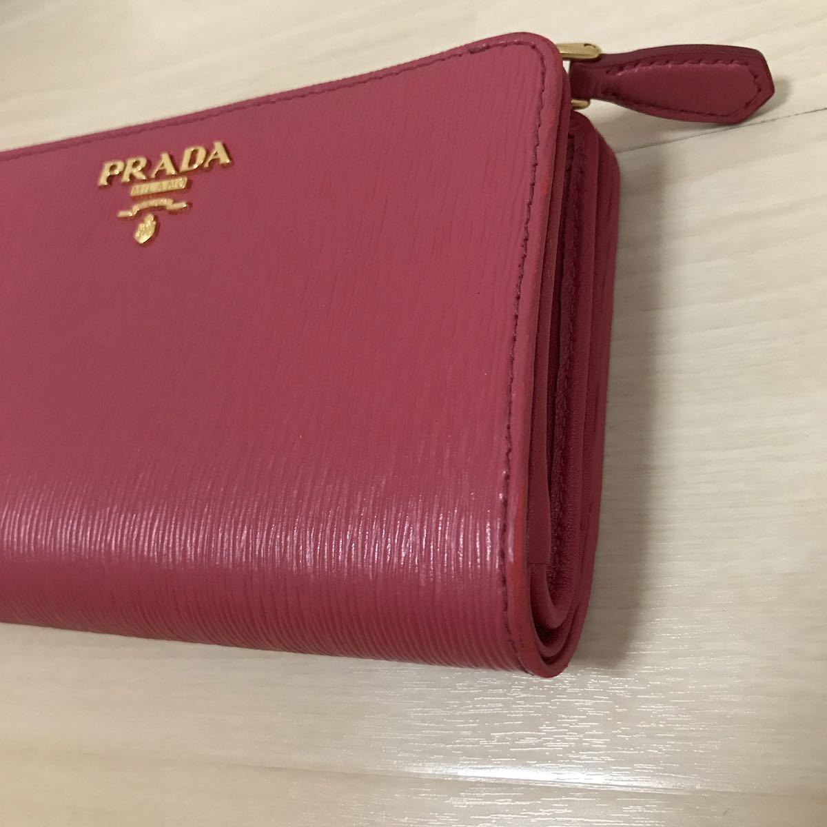 美品　PRADA プラダ 二つ折り財布　ミニ財布　ピンク　ミニウォレット_画像5