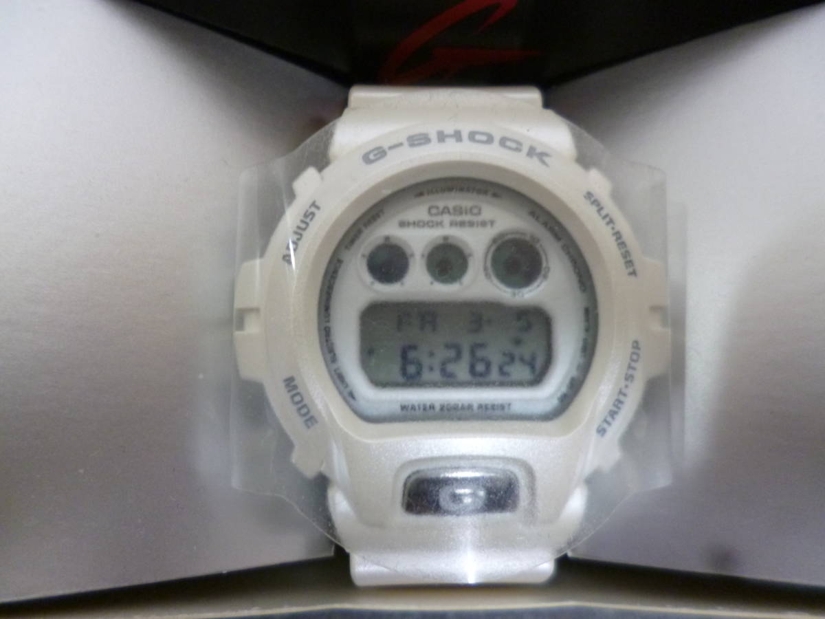 未使用　CASIO G-SHOCK LOV-03B-7JR ラバコレ 2003 ホワイトパール　カシオ Gショック_画像1