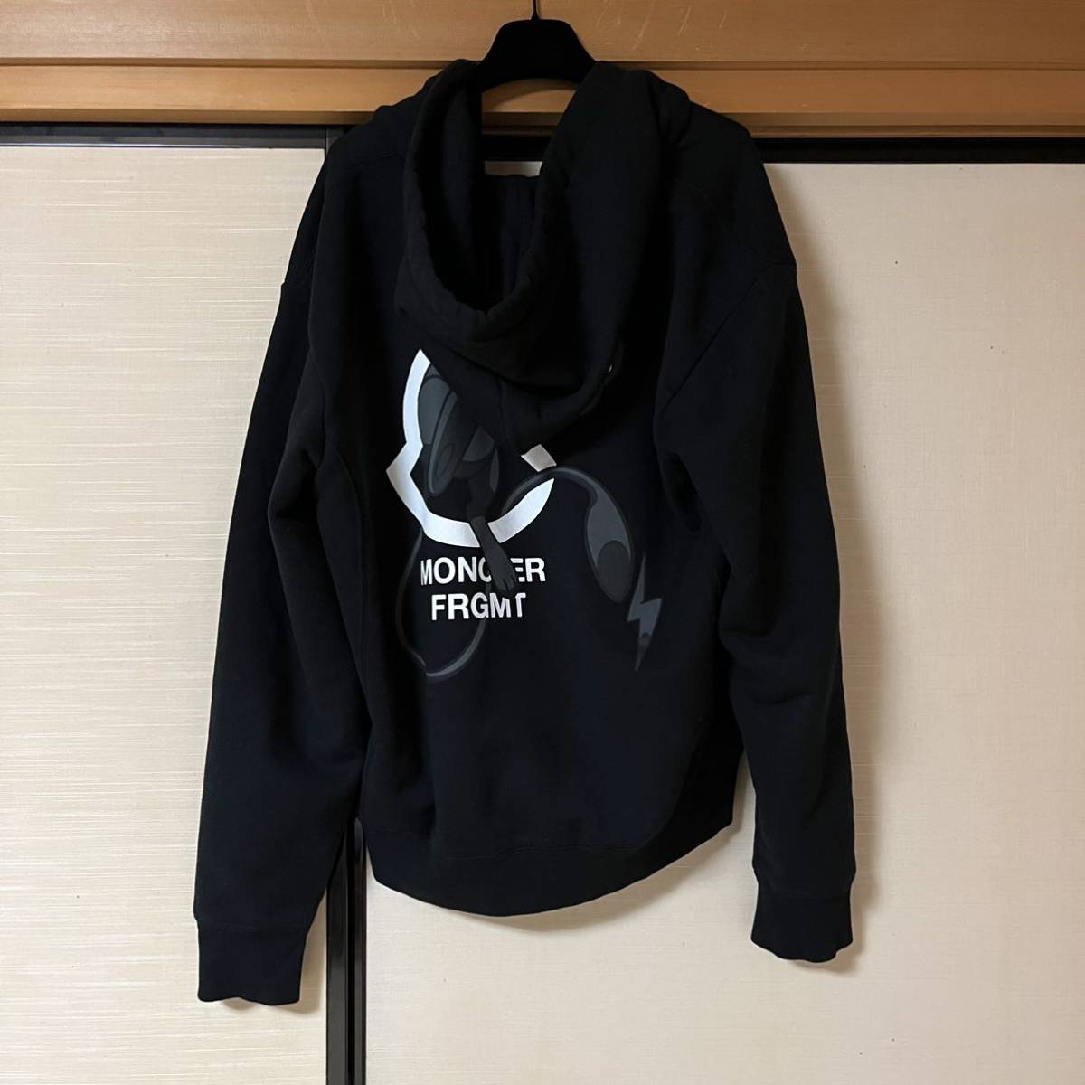 MONCLER FRAGMENT DESIGN ピカチュウプロジェクト ジップアップ