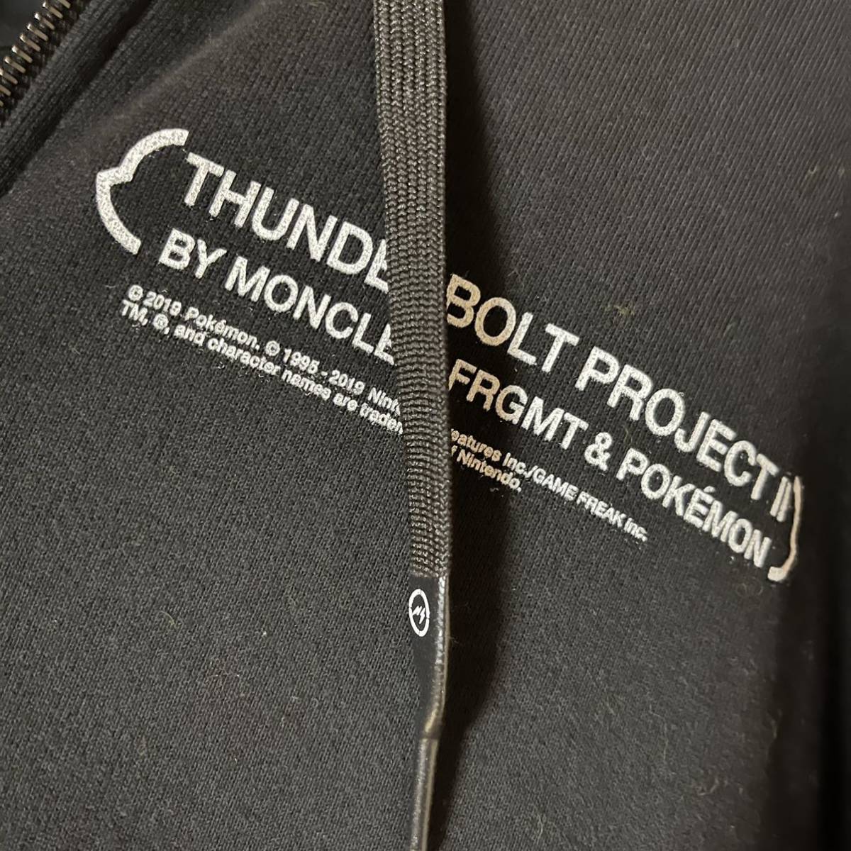 MONCLER FRAGMENT DESIGN ピカチュウプロジェクト ジップアップ
