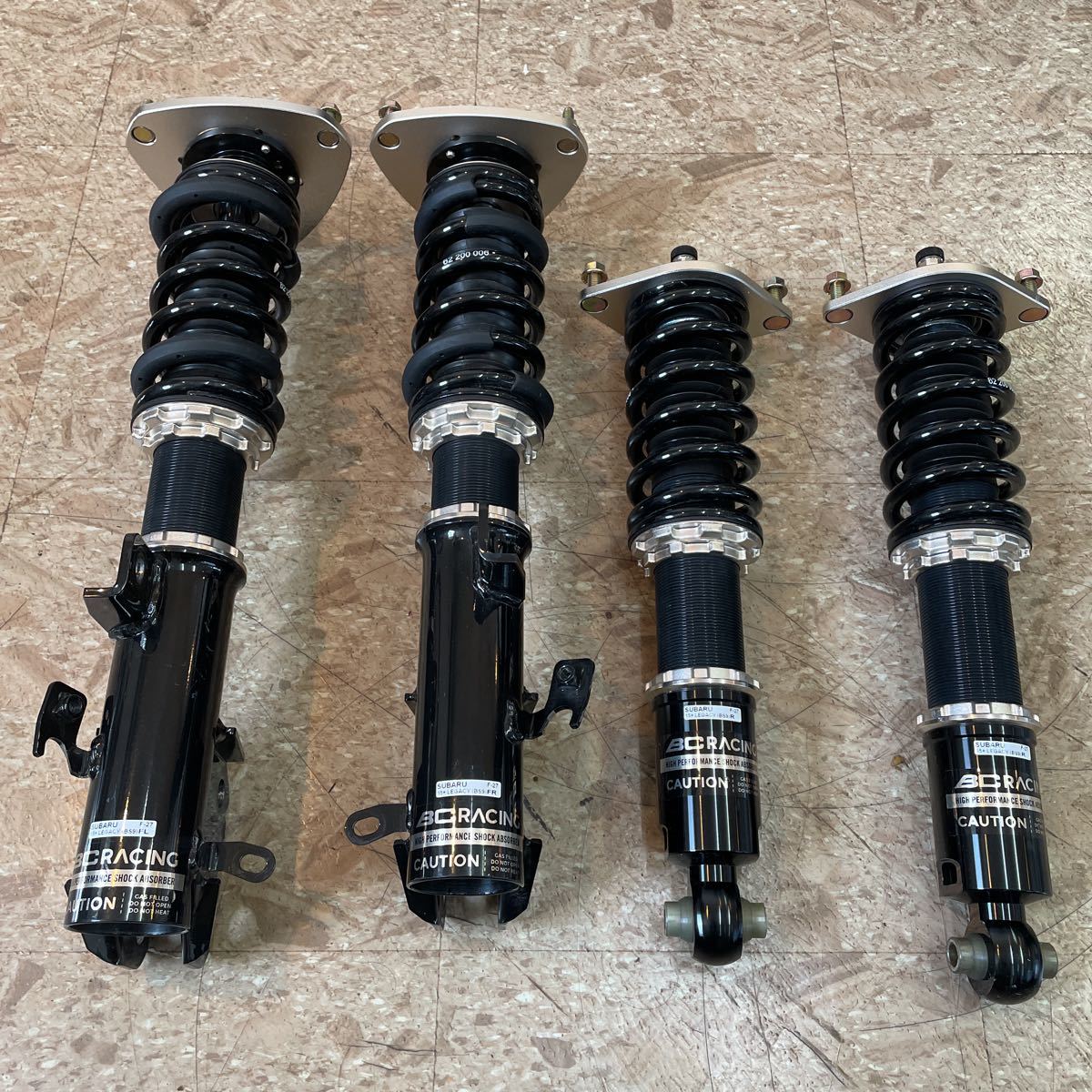 BC RACING スバル レガシィ アウトバックBS9 使用距離2000キロ弱 BC RACING スバル レガシィ アウトバックBS9 使用距離2000キロ弱