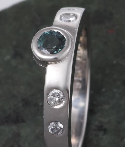 * alexandrite 0.40ct+ dia 4 stone. Pt900 made 13 number ring *6.9g/IP-4933