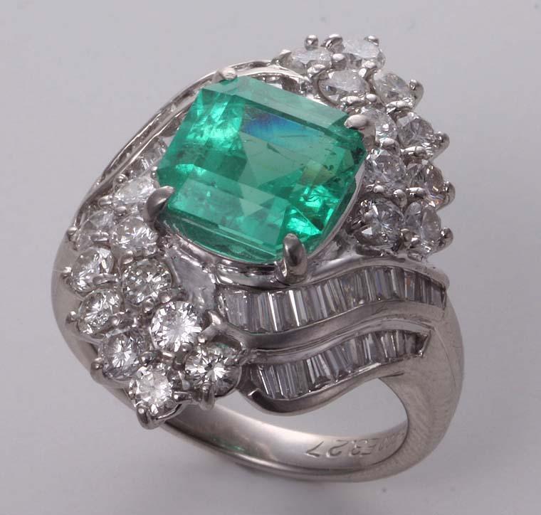 * Colombia emerald 3.27ct+ dia. Pt900 made 12 number ring *13.8g/IP-5267