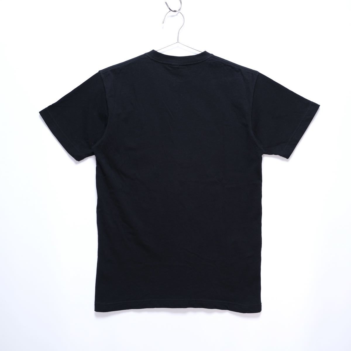 【送料無料】NEW ERA(ニューエラ)/バイザーステッカーロゴ Tシャツ/半袖/ブラック×ゴールド/Sサイズの画像3
