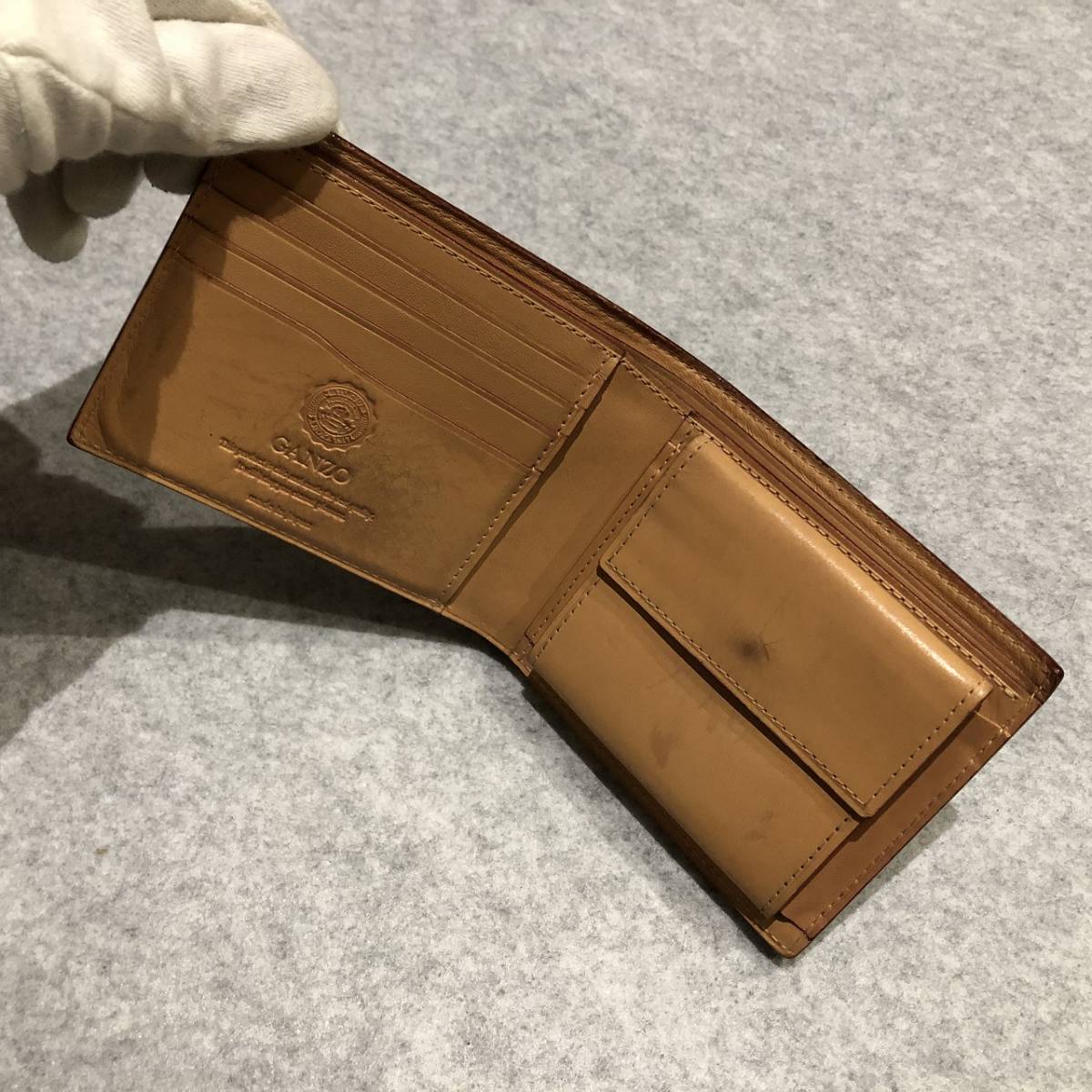 今月中出品終了】ガンゾのコードバン 小銭入れ付き二つ折り財布