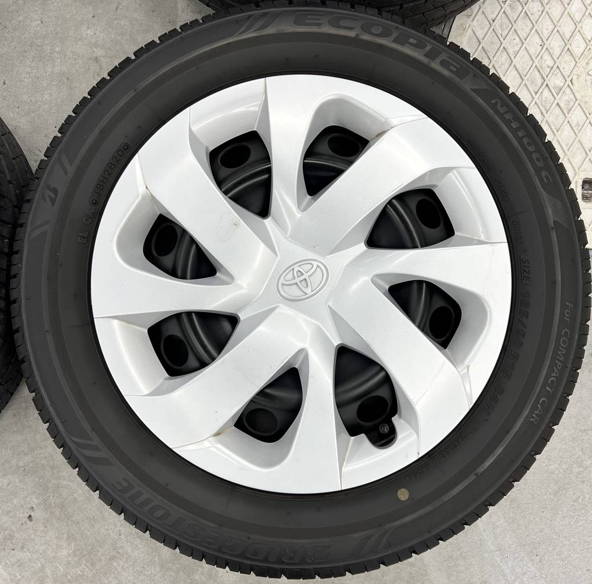 官製 トヨタ純正●2020年式バリ山●シエンタ●185/60R15●15インチ●170系●エコピア 官製 トヨタ純正●2020年式バリ山●シエンタ●185/60R15●15インチ●170系●エコピア