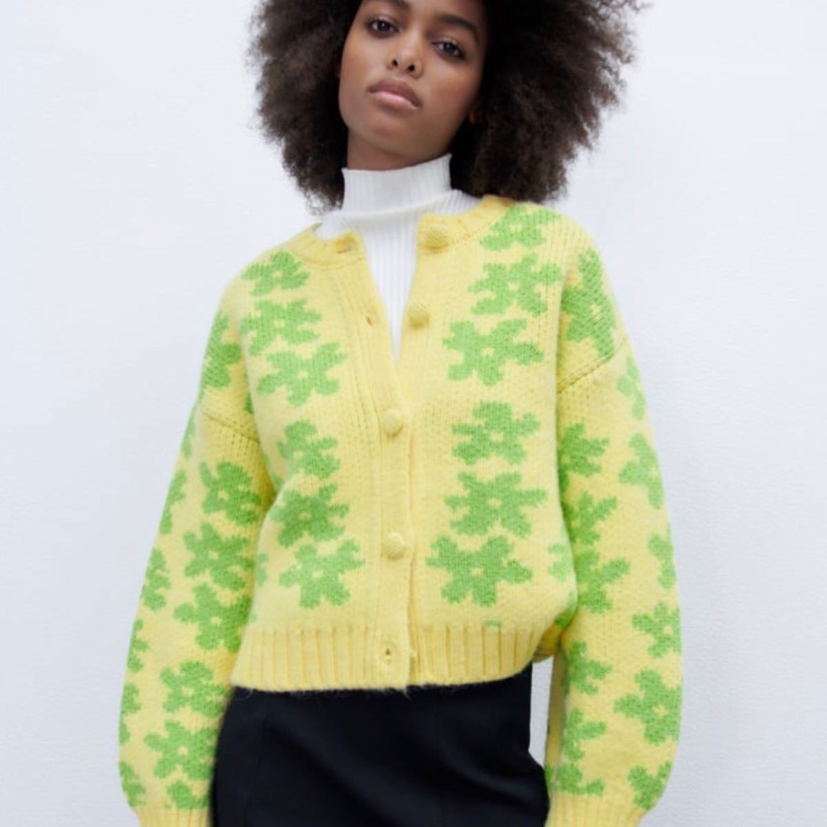 ZARA ザラフラワー ジャカードニットカーディガン 花柄ニット ZARA ザラフラワー ジャカードニットカーディガン 花柄ニット