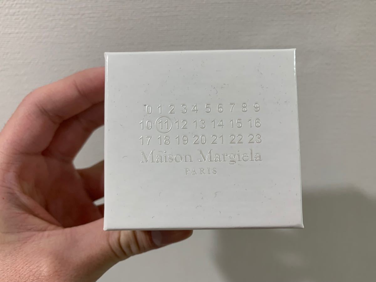新品 Maison Margiela シングルフープピアス ナンバーロゴ 新品 Maison Margiela シングルフープピアス ナンバーロゴ