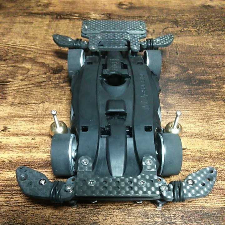 ミニ四駆 MAシャーシATピボットバンパー&提灯&東北ダンパー ミニ四駆 MAシャーシATピボットバンパー&提灯&東北ダンパー
