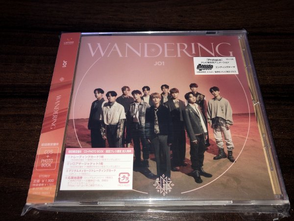 WANDERING　初回限定盤B　CD+PHOTO BOOK 　JO1 　１円出品　送料200円 ★_画像1