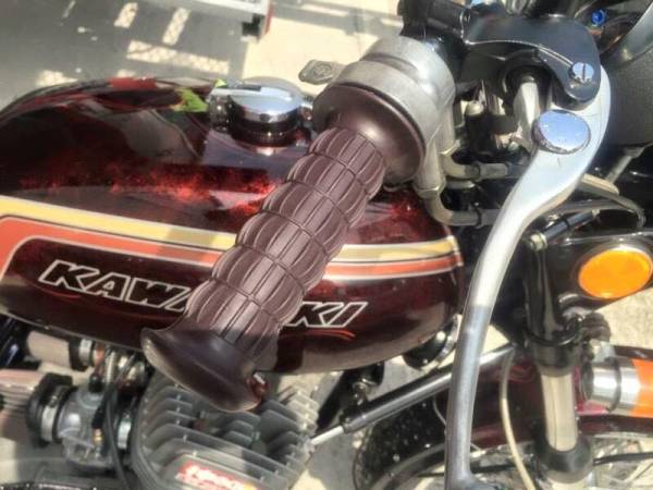 神鳴オリジナルカラー Z2グリップ 検索用 ゼファー XJR400 Z400FX Z550FX Z750 Z650 ザッパー 神鳴エンヂニアリング 旧車 カワサキ