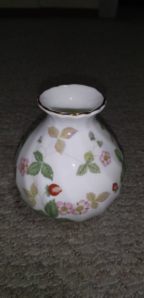 タッチパネル ウェッジウッド ワイルドストロベリー 花瓶 花びん フラワーベース 旧刻印 いちご イチゴ Wedgwood 男女兼用 Nisarga Edu Np タッチパネル ウェッジウッド ワイルドストロベリー 花瓶 花びん フラワーベース 旧刻印 いちご イチゴ Wedgwood 男女兼用 Nisarga Edu Np