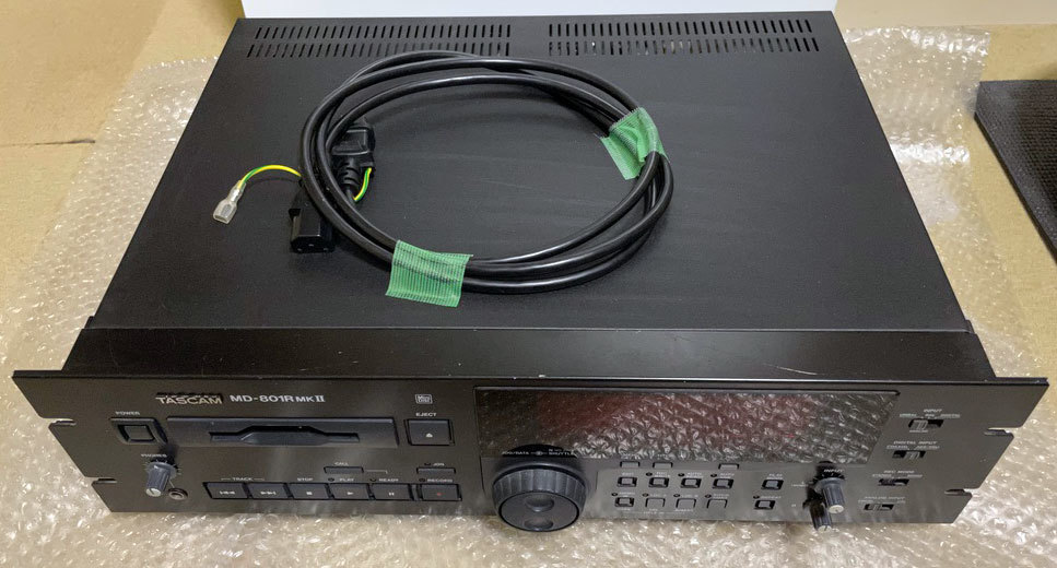 MD-801RmkII | Broadcast Series MiniDisc Recorder | TASCAM MD-801RmkII | Broadcast Series MiniDisc Recorder | TASCAM