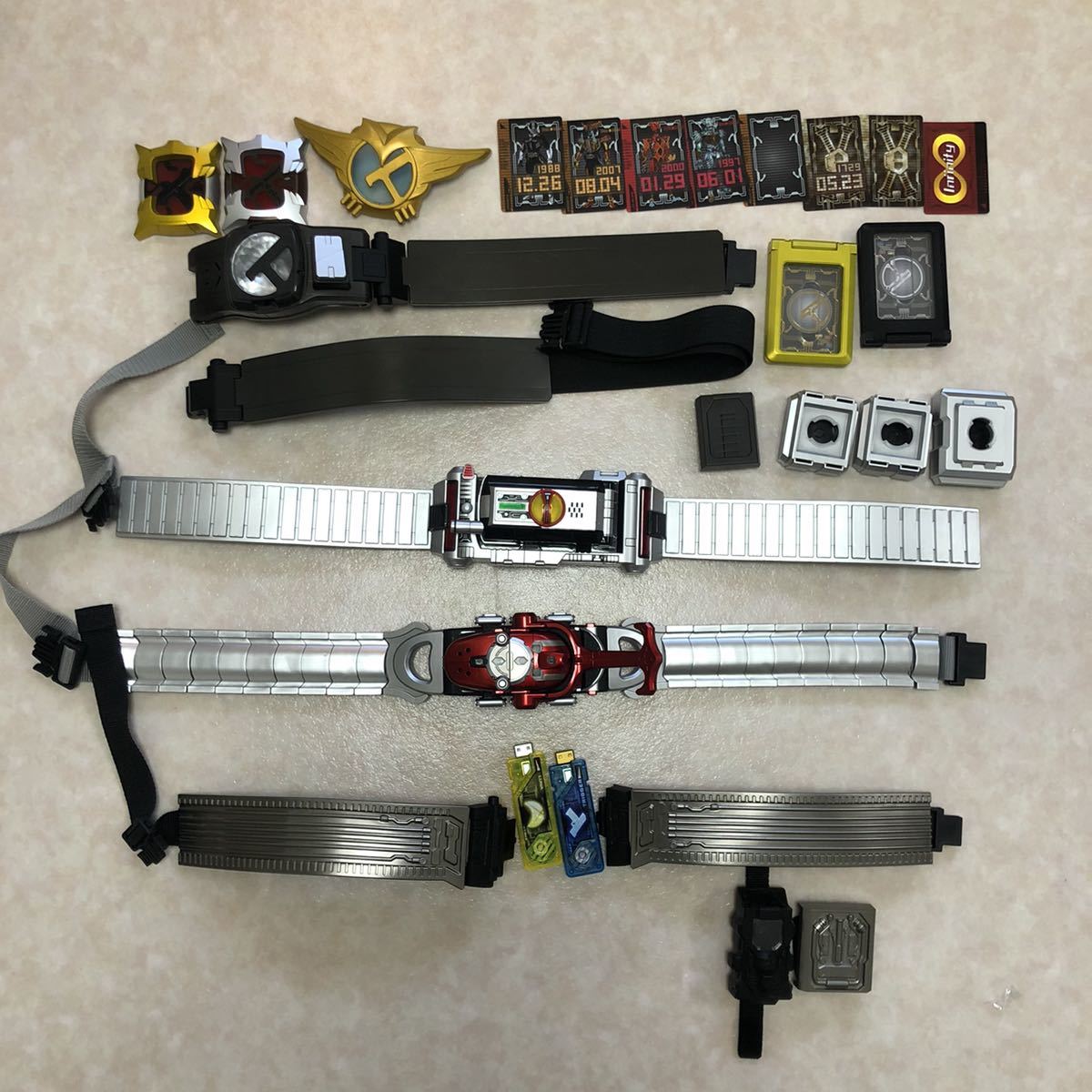 1円~仮面ライダー CSM変身ベルト 4種 ファイズ、カブト、電王 1円~仮面ライダー CSM変身ベルト 4種 ファイズ、カブト、電王