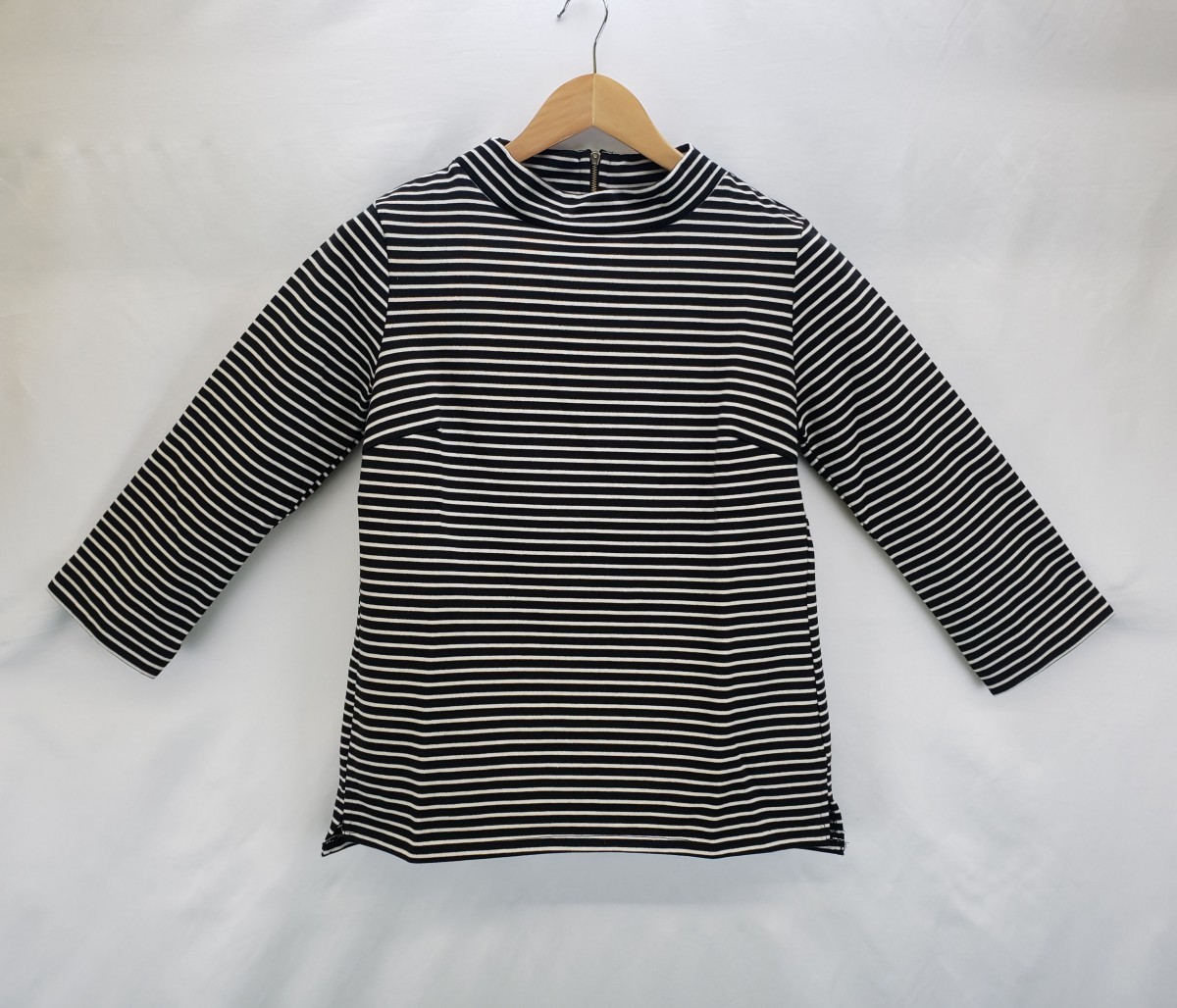 ap0546 △ 新品 ● FRANCAISE フランセーズ プルオーバー M アイボリー ブラック ボーダー スリット ハイネック 着心地抜群 快適 秋 春