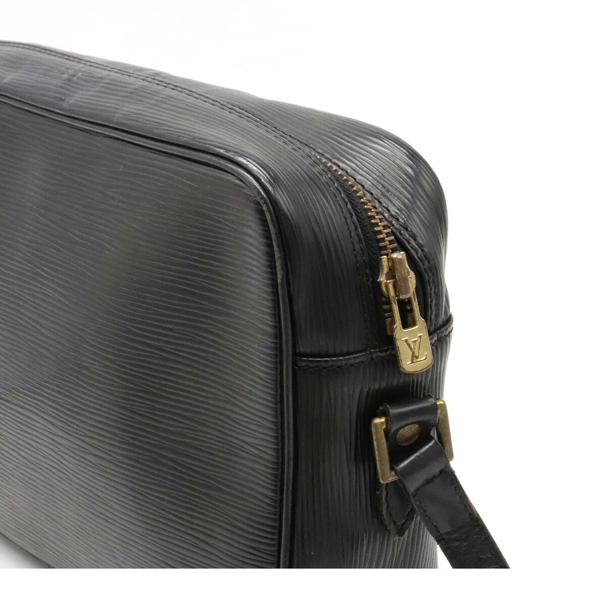 LOUIS VUITTON ルイ ヴィトン エピ トロカデロ27 ショルダーバッグ