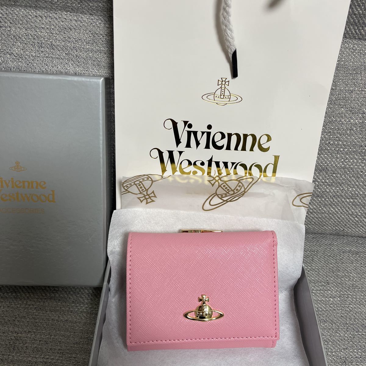 ヴィヴィアン　財布　ピンク　二つ折り財布 Vivienne Westwood レディース財布 小銭入れ