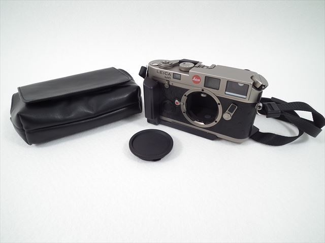 日本安心 □ LEICA ライカ M6 チタン フィルム一眼レフ ソフトケース付き シャッター切れOK 現状品 220206A2235 日本安心 □ LEICA ライカ M6 チタン フィルム一眼レフ ソフトケース付き シャッター切れOK 現状品 220206A2235