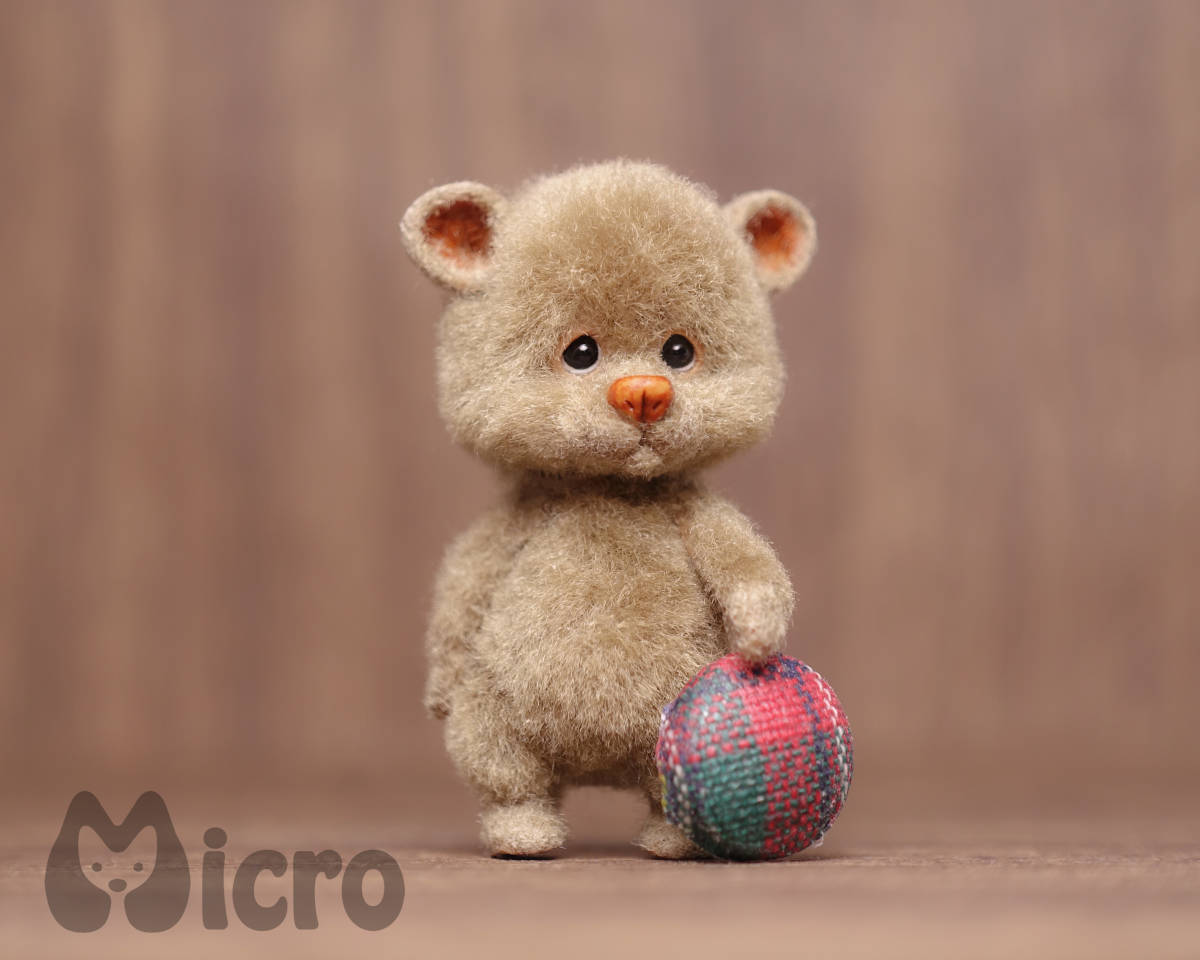 ★Micro★「おすましベア」高さ3.8ｃｍ・ハンドメイド・アンティーク風・テディベア・羊毛フェルト・ドールハウスなどに★_画像2