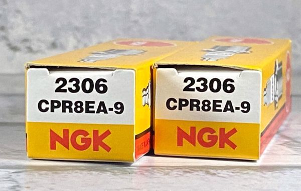 ＮＧＫ　ＣＰＲ８ＥＡー９　２本セット　ヤマハ　ビーノ　ＡＹ０２　１８ー　適合　新品！_画像1