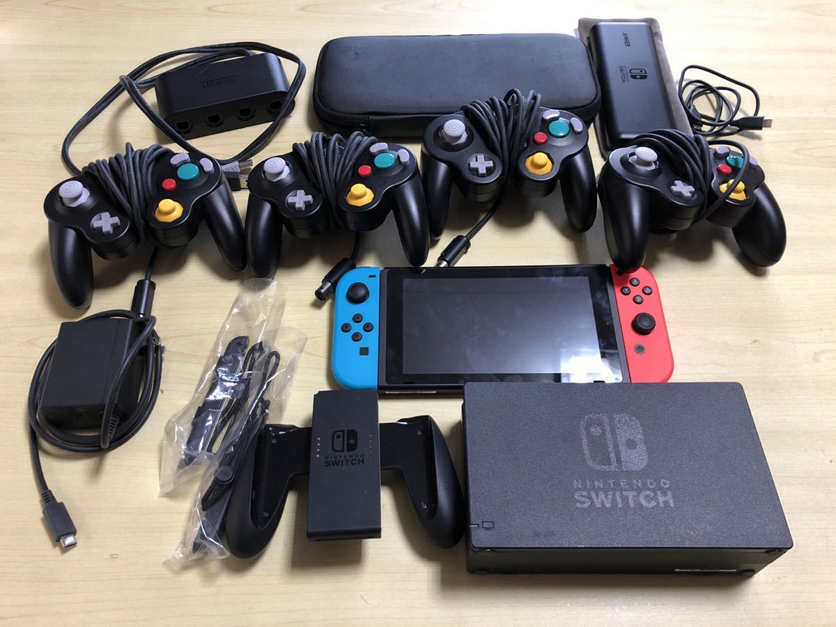 Nintendo Switch 「本体」「コントローラー×4」「ケース」「Anker充電