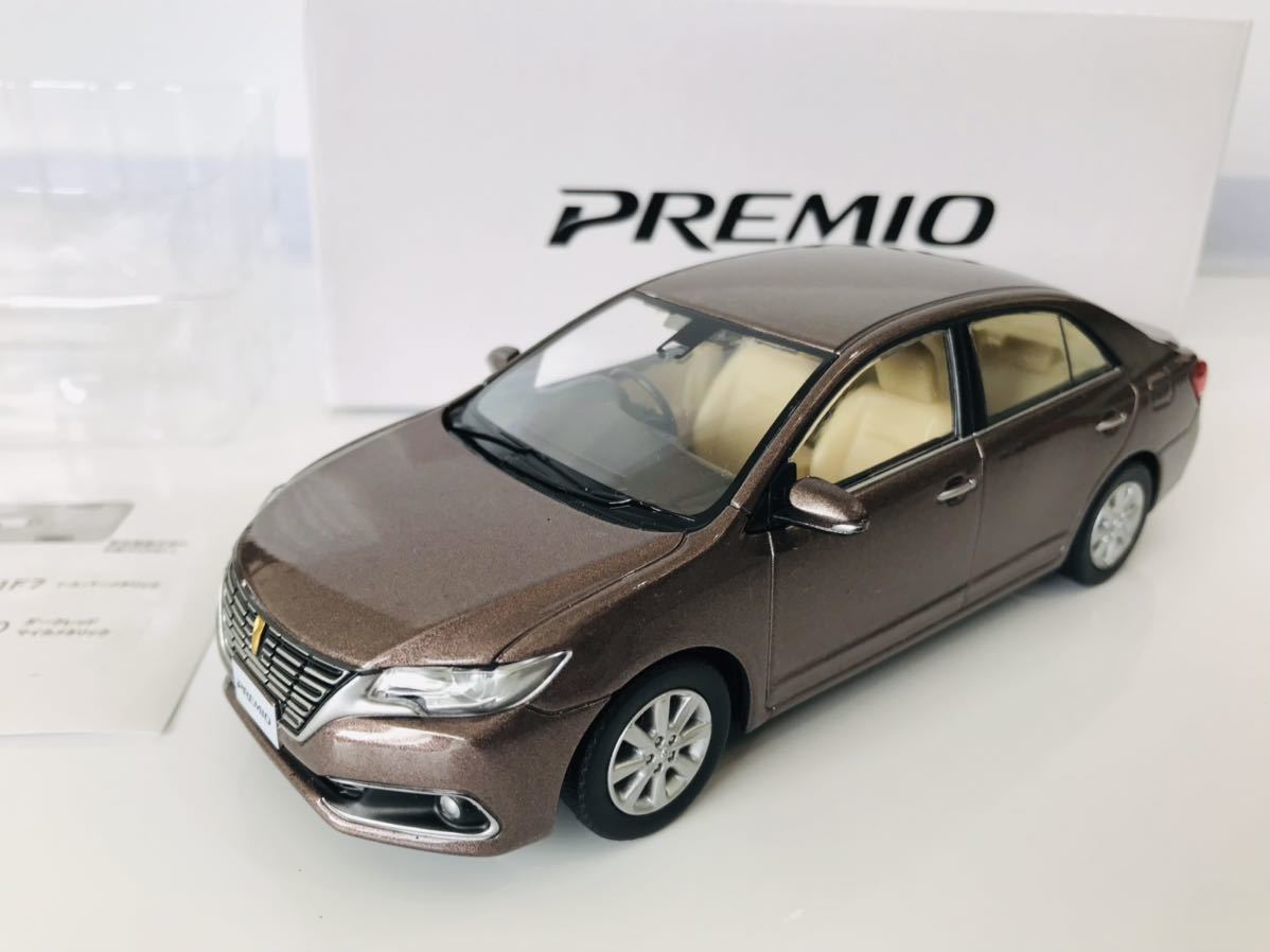 即決 1/30 サンプルミニカー　トヨタ プレミオ PREMIO ダークシェリーマイカメタリック　非売品_画像1