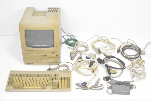 当時物 NEC PC-9801CV21 本体 デスクトップ 一体型 キーボード付 大量