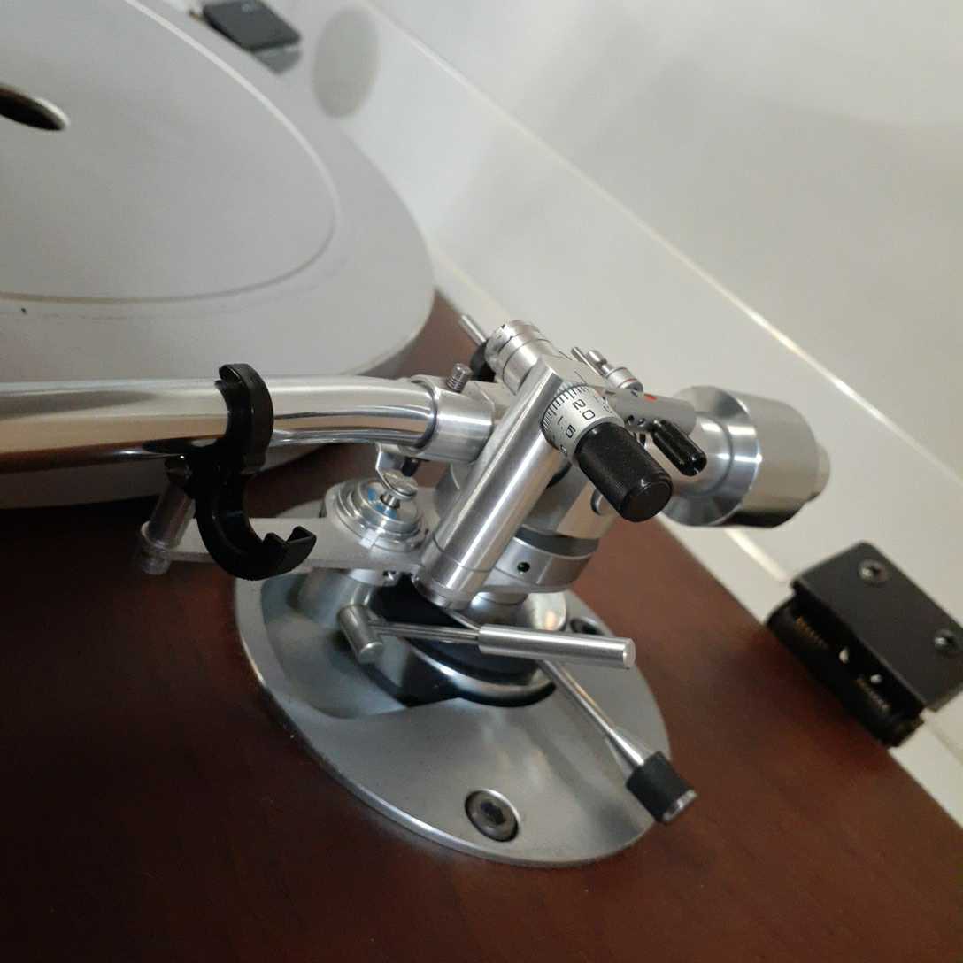 MICROレコードプレーヤー本体DD-8美品通電確認済み.ターンテーブル回転