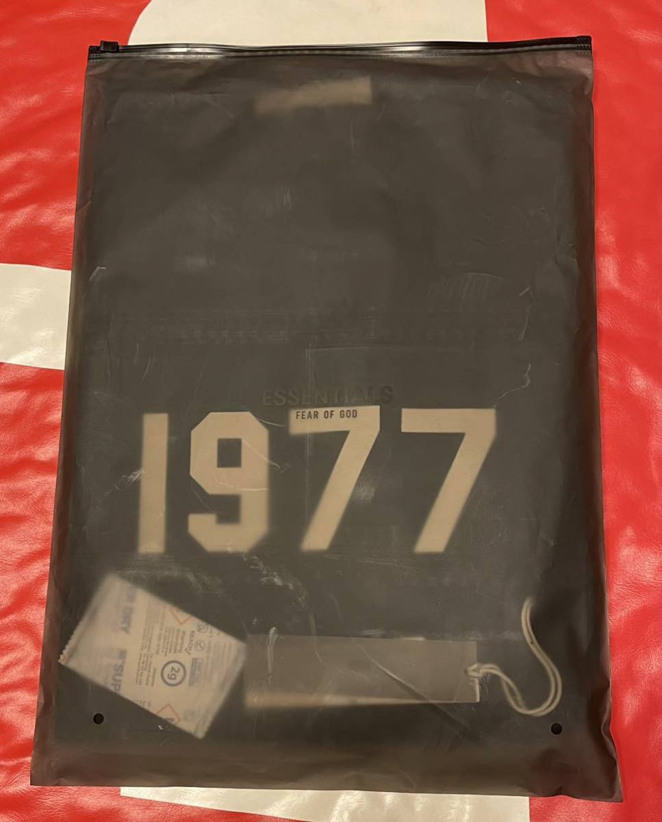 エッセンシャルズ 1977 ブラック ロング スリーブ Tシャツ XL