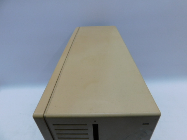 ★A2312 マッキントッシュ Macintosh Quadra 700 M5920 アップル デスクトップ パソコン ジャンク_画像4