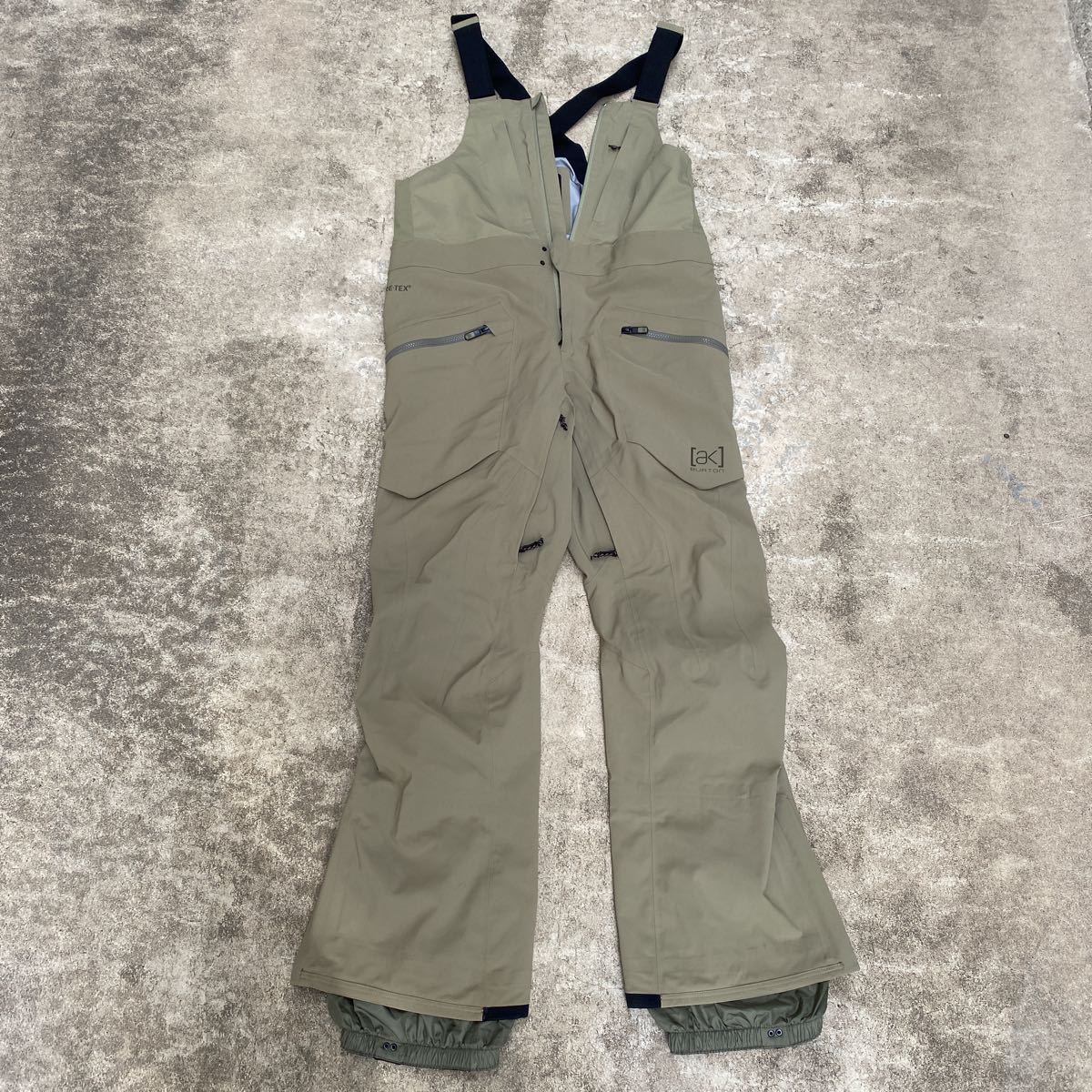 美品 バートン AK GORE-TEX ビブパンツ スノーボードウェア BURTON