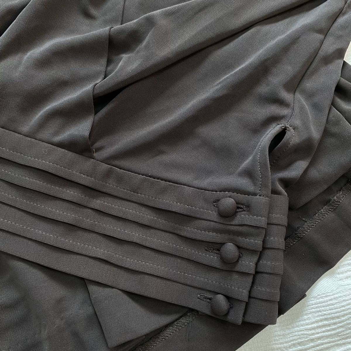 M-PREMIER COUTURE エムプルミエ 伸縮素材 ドレープ 半袖 ブラウス