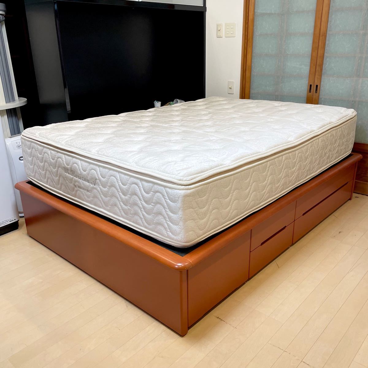美品】定価35万☆IDC大塚家具☆レストニック☆ダブルベッド☆引き出し