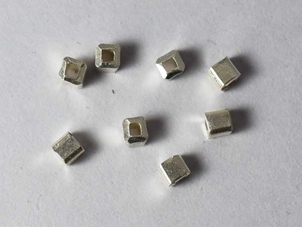*. hoe . tonbodama * profit break up! Curren silver four angle small bead beads 8 piece set J(Φ2.5mm) Karen silver 925 silver [T17007J]
