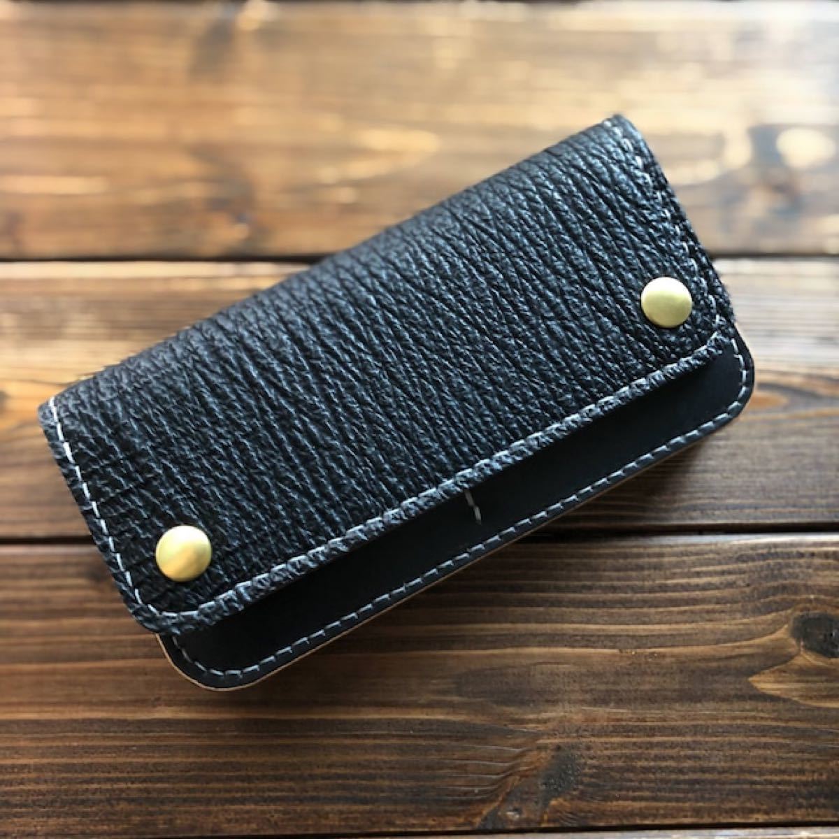 シャークスキン×国産牛ヌメ革 トラッカーウォレット】 | alfasaac.com
