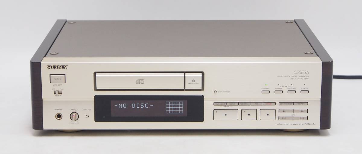 SG-247 SONY ソニー CDプレーヤー CDP-555ESA 再生可能 トレイ閉ボタン不可 ジャンク 音響機器 オーディオ ヴィンテージ _画像1