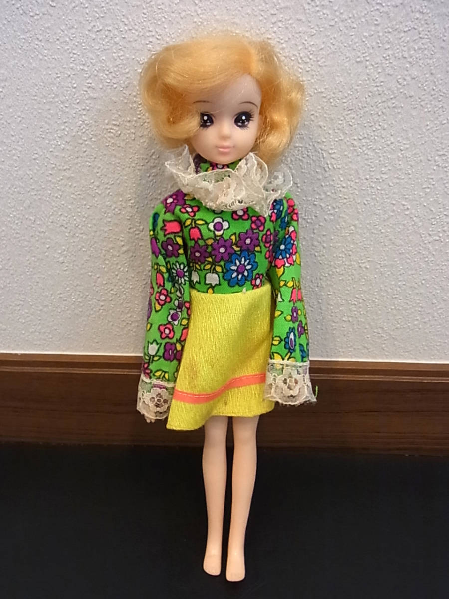 しますと レア物 旧タカラ リカちゃん 希少 幻のリエ姉さん ホクロあり