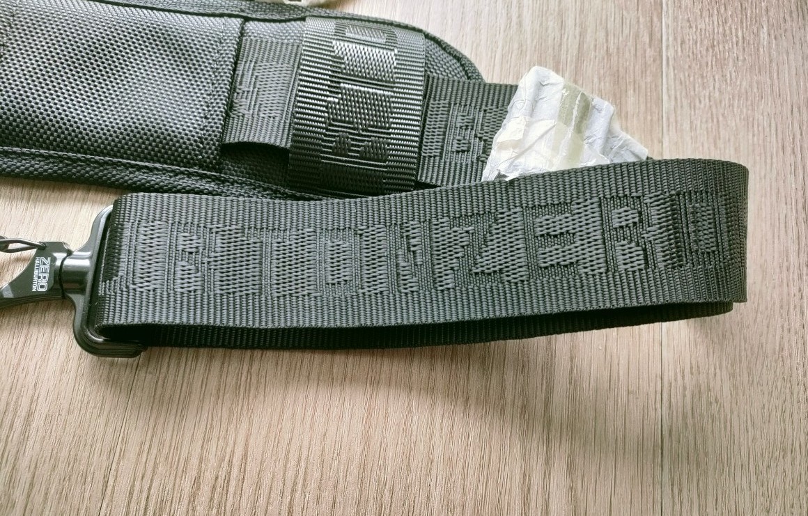 未使用品】ZERO HALLIBURTON ゼロハリバートン ショルダー 未使用品】ZERO HALLIBURTON ゼロハリバートン ショルダー
